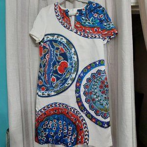 White Floral Medallion Escada Short Sleeve Dress Size 38